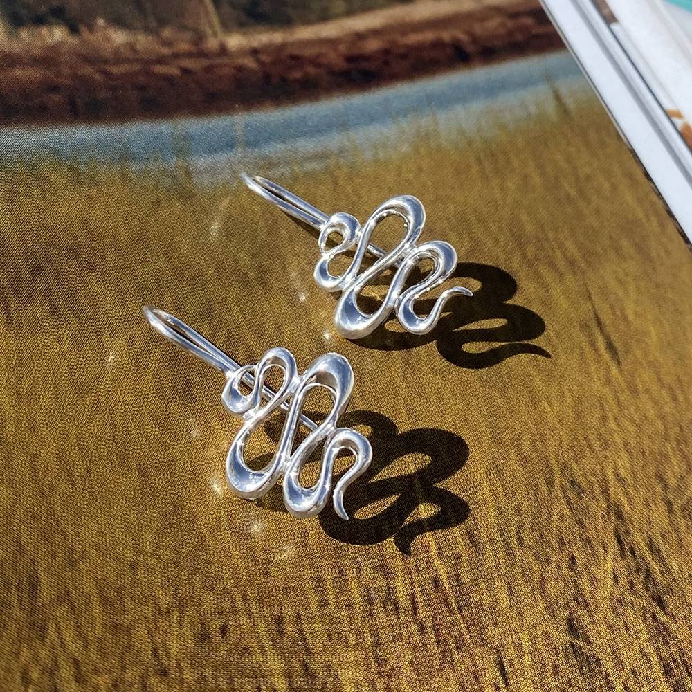 Broadwater drop earrings medium