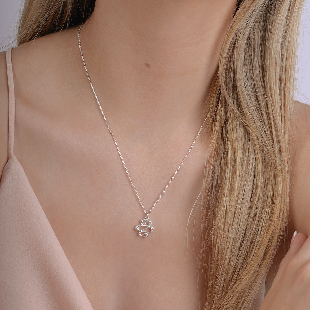 Broadwater medium necklace